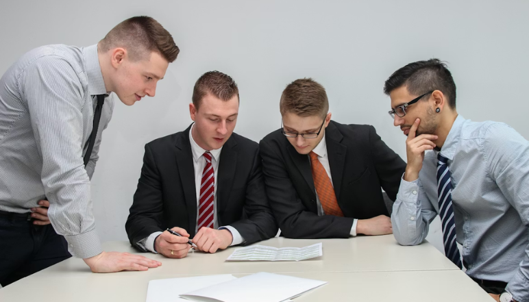 Experts giving IT suggestions to employees